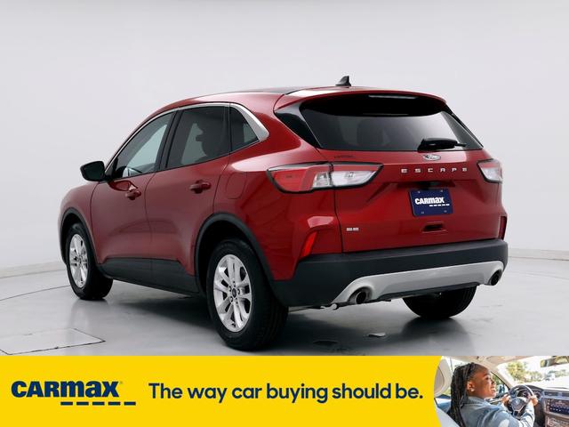 2020 ford escape se