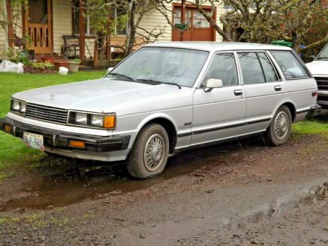 1982 diesel nissan maxima wagon 2.8 liter in line 6 cylinder low miles 113k auto