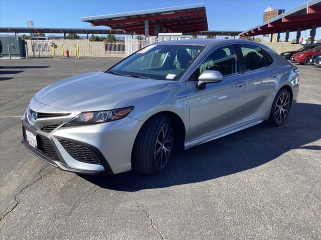 2021 toyota camry se