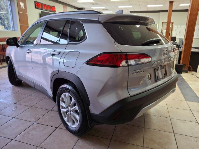 2024 toyota corolla cross le