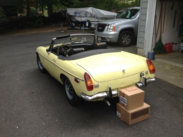1970 mgb ready to drive away