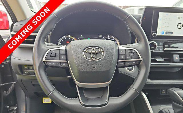 2024 toyota highlander le