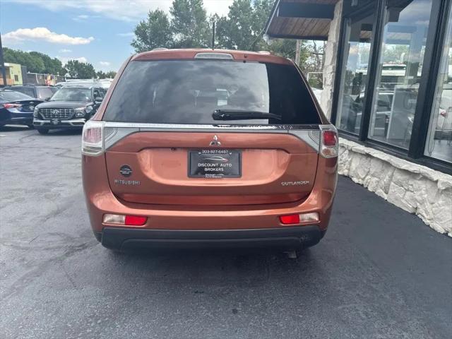 2014 mitsubishi outlander se