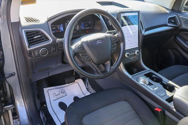 2022 ford edge se