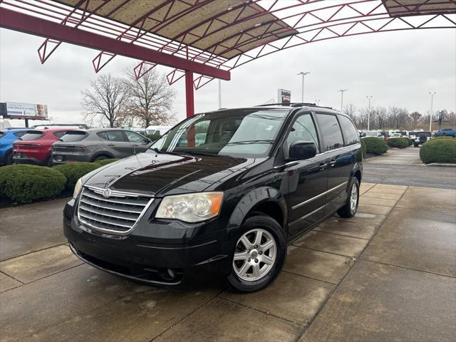 2010 chrysler town & country touring