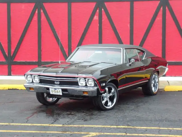 1968 chevrolet chevelle ss396-concourse silver spinner award-frame off-show car