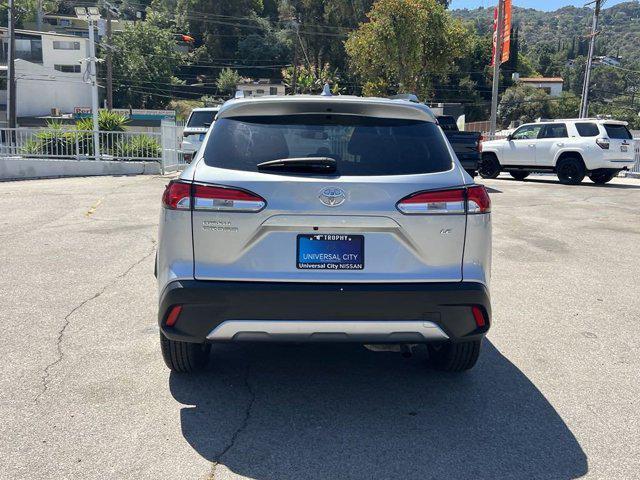 2022 toyota corolla cross le