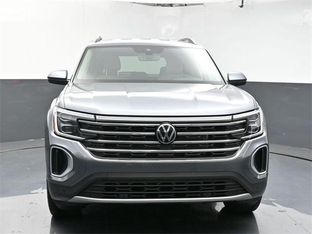 2024 volkswagen atlas 2.0t se w/ technology