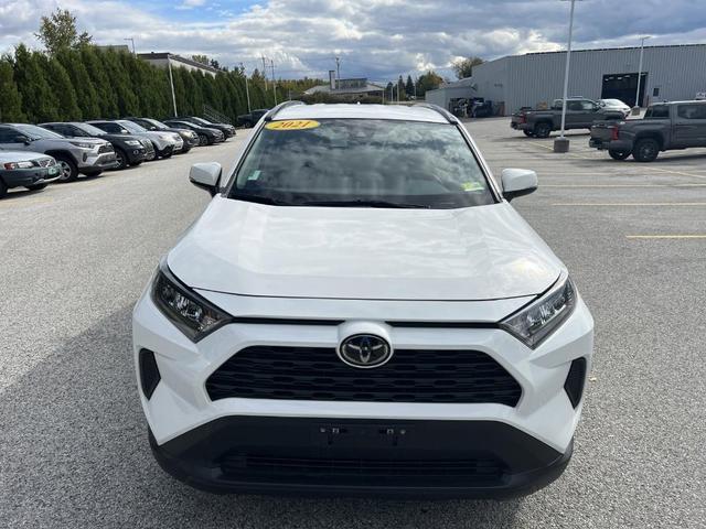 2021 toyota rav4 le