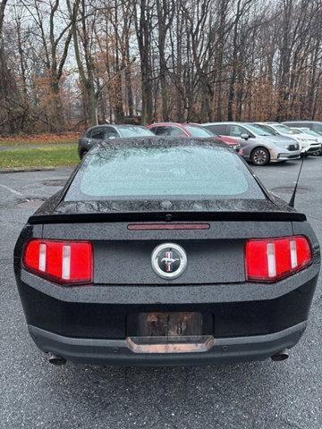 2012 ford mustang v6