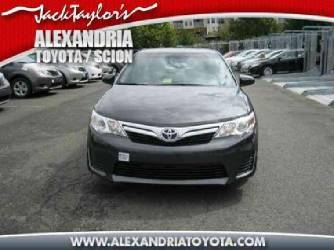 2014 toyota camry le in alexandria, va