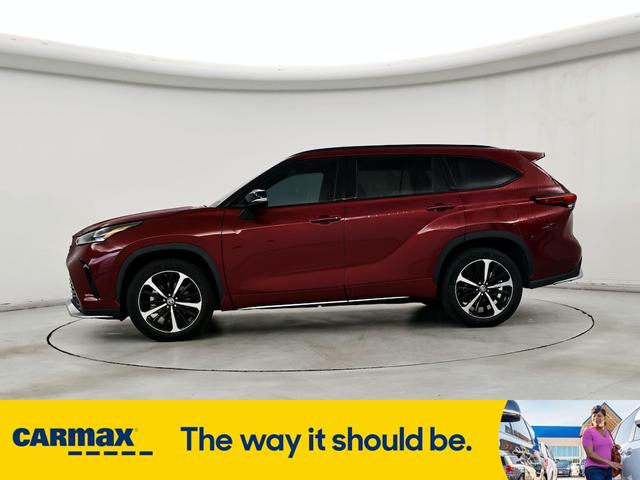 2021 toyota highlander xse