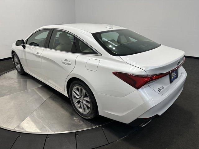 2022 toyota avalon xle