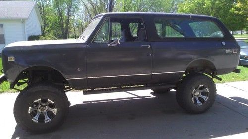 international harvester scout - convertible - 350 motor - auto trans