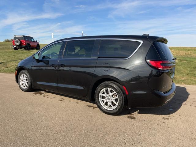 2023 chrysler pacifica touring l