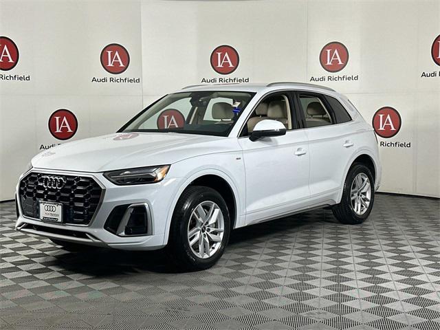2022 audi q5 45 s line premium
