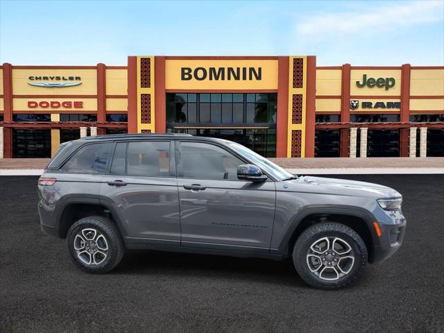2022 jeep grand cherokee 4xe trailhawk