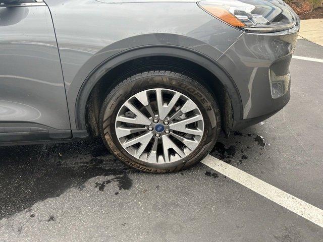2022 ford escape titanium
