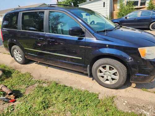 2010 chrysler town and country
