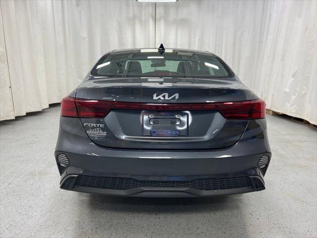 2023 kia forte lxs