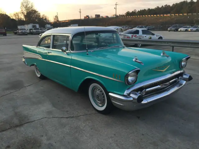 1957 chevrolet 2 door belair
