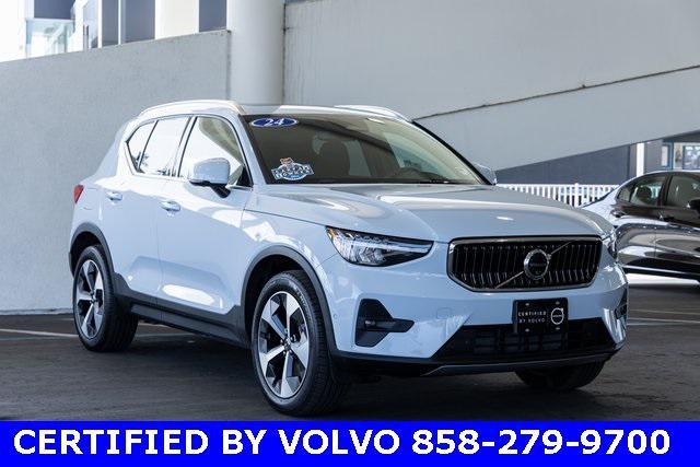 2024 volvo xc40 b5 plus bright theme