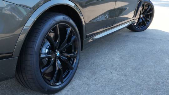 2025 BMW X7