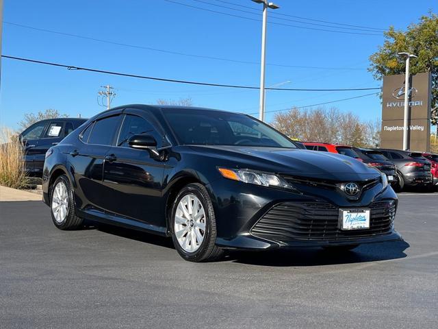 2018 toyota camry le
