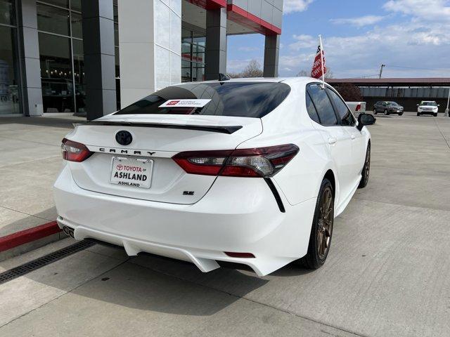 2023 toyota camry hybrid se nightshade