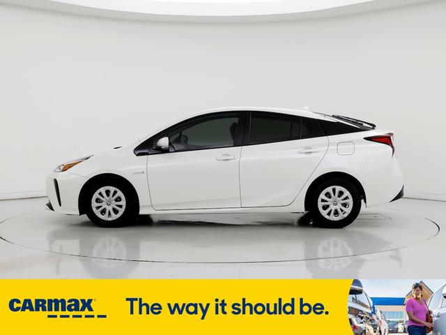 2019 toyota prius le