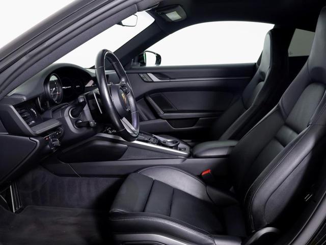 2020 porsche 911 carrera