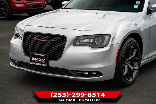 2022 chrysler 300 s