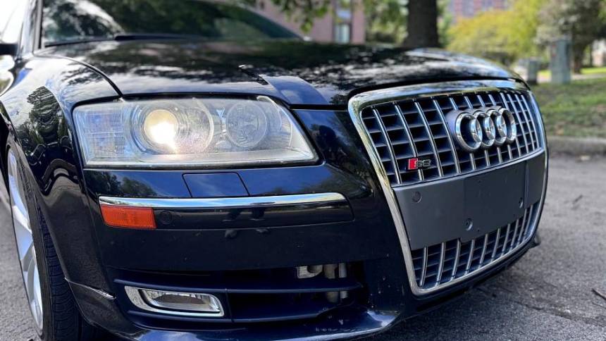 2009 audi s8 quattro
