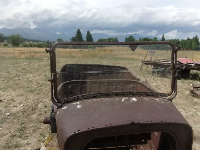 1920s overland touring car