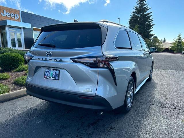 2023 toyota sienna xle