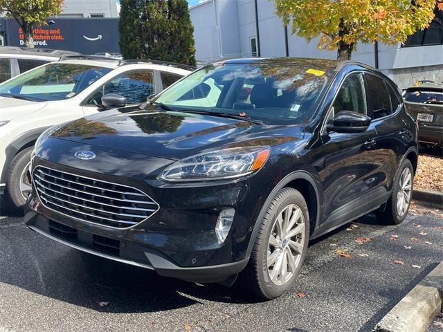 2022 ford escape titanium