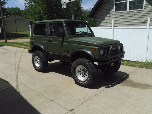 suzuki samurai , very nice, clean tin top, in unbelievable shape, 1;6 no.rust!