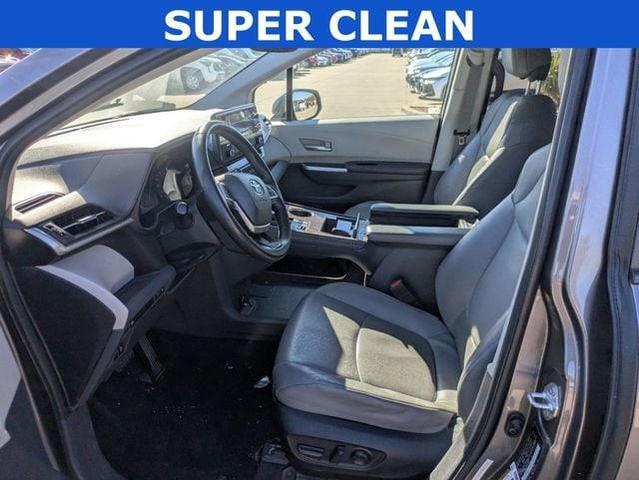2022 toyota sienna xle