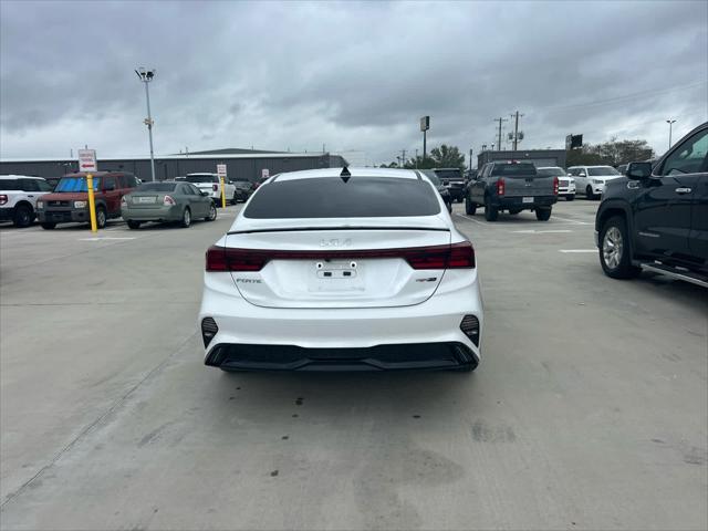 2023 kia forte gt-line
