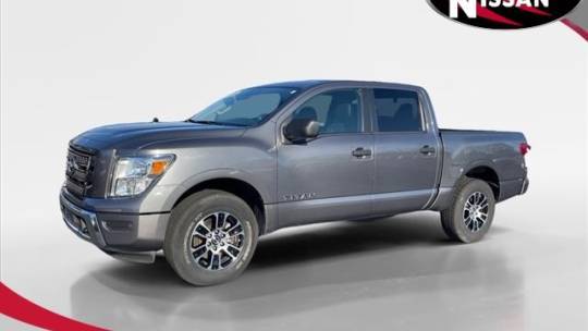 2022 nissan titan sv