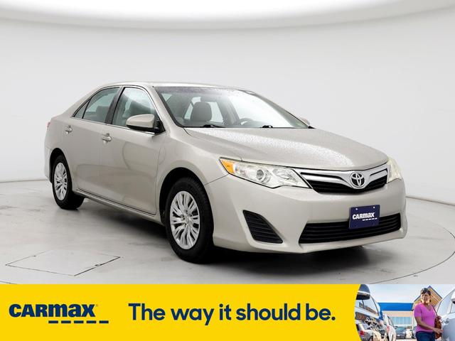 2013 toyota camry le