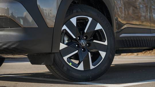 2025 Nissan Kicks