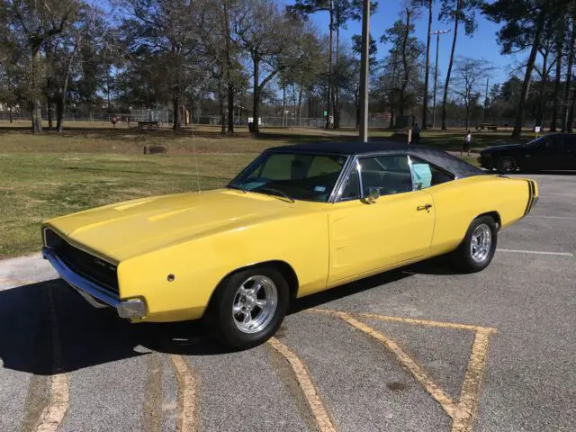 1968 dodge charger hardtop 2-door 7.2l
