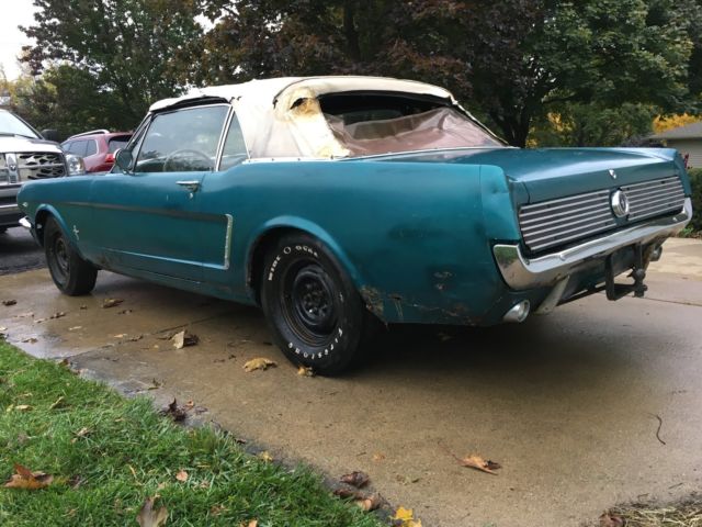 1965 ford mustang convertible 289 pony interior