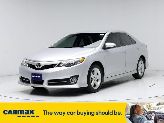 2014 toyota camry se