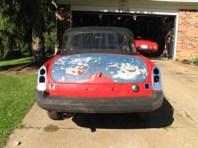 1975 mgb convertible with overdrive transmission including several new parts