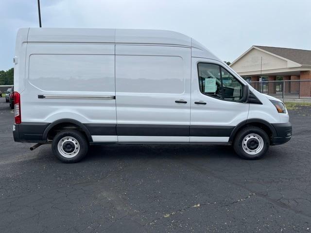 2022 ford transit-250 base