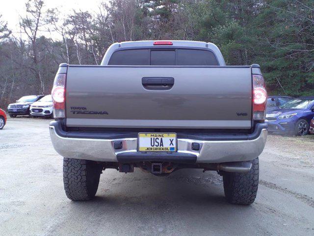 2013 toyota tacoma base