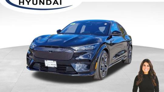 2022 ford mustang mach-e gt