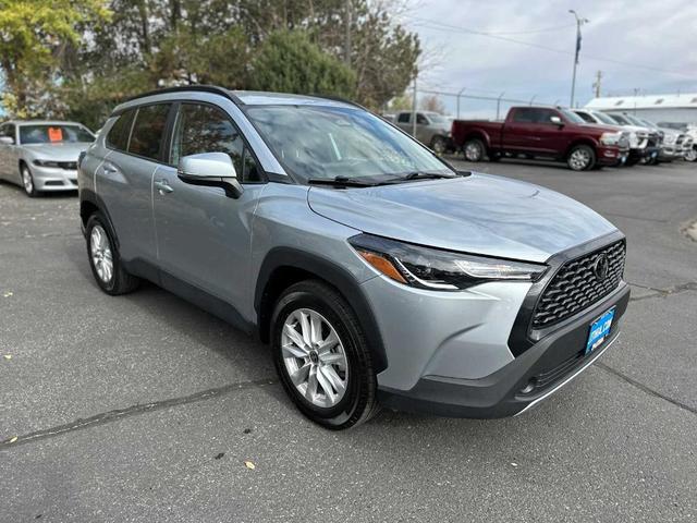 2023 toyota corolla cross le